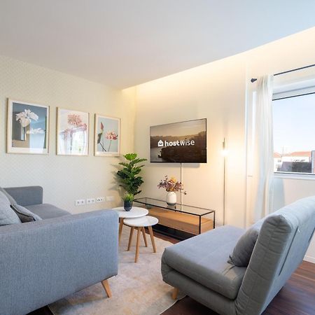 Host Wise - Restful Minimalist Flat - Balcony Apartment Porto Ngoại thất bức ảnh
